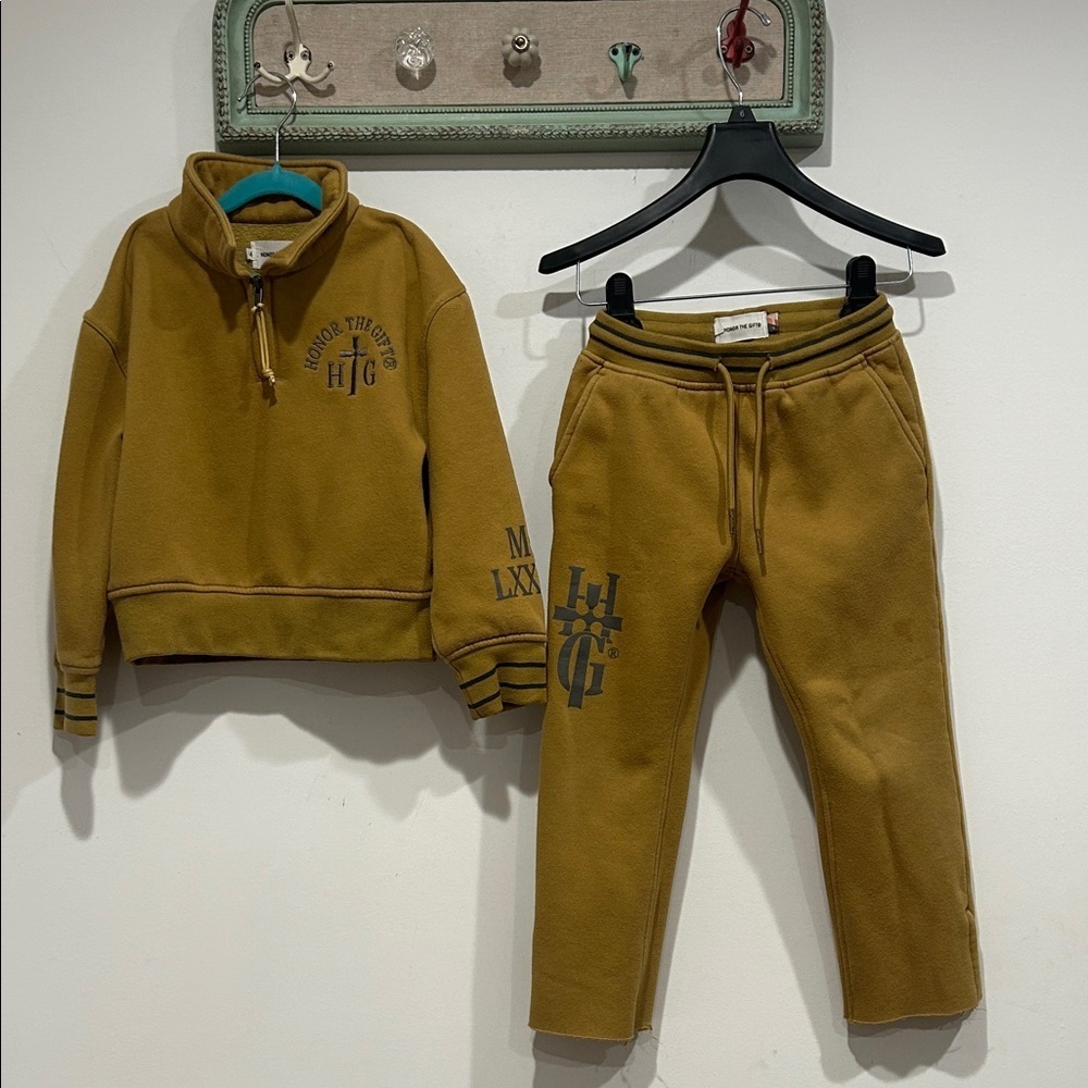Honor the gift Kids Mustard gold Jogger Set by HTG size 7-8 boys